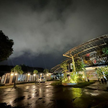 I Garden Hotel Ίπο Εξωτερικό φωτογραφία