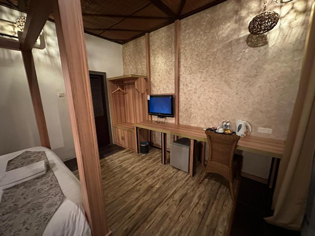 I Garden Hotel Ίπο Εξωτερικό φωτογραφία