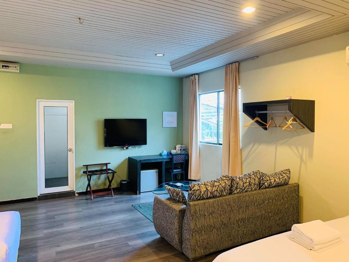 I Garden Hotel Ίπο Εξωτερικό φωτογραφία